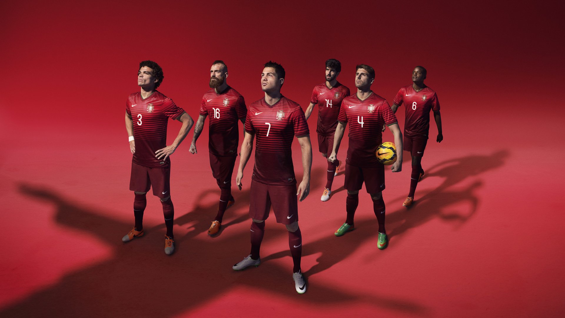 世界青少年水上运动节在青岛精彩上演，激发运动热情，青岛市水上运动训练基地